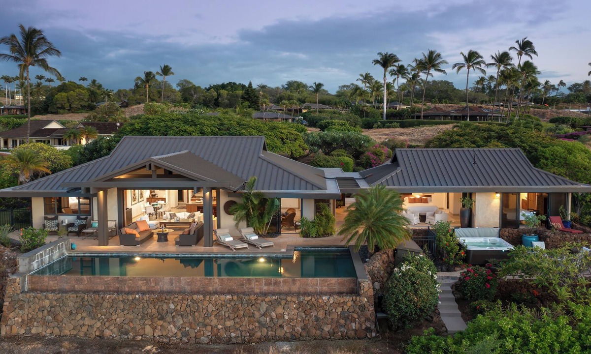 Kamuela House | 20% OFF Aug15 to Sep15 - EPIC Sunset-Ocean-Mountain Views-Infinity Pool-Hot Tub