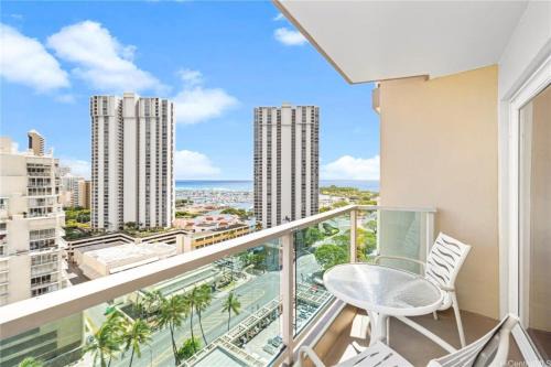 Ala Moana Apartment | Ala Moana