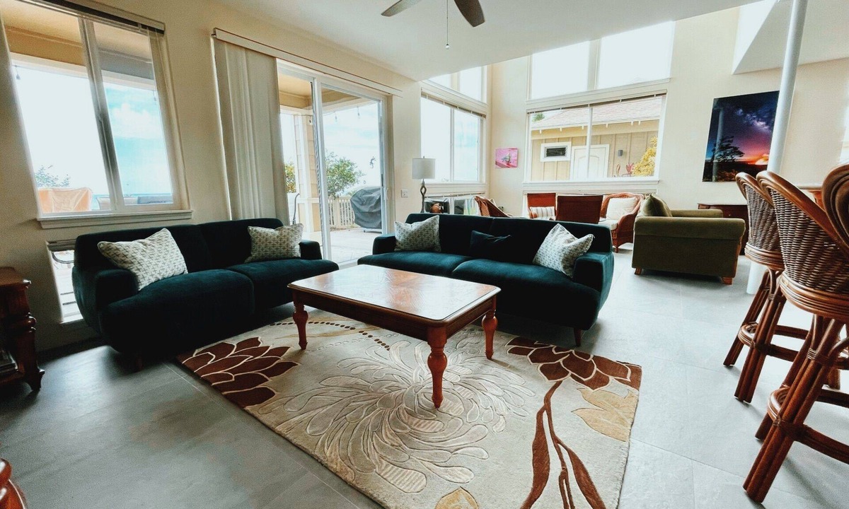 Historic Kailua Village House | Alii Cove J-4 - Beautiful upgraded Townhome at the top of Alii Cove overlooking the ocean.