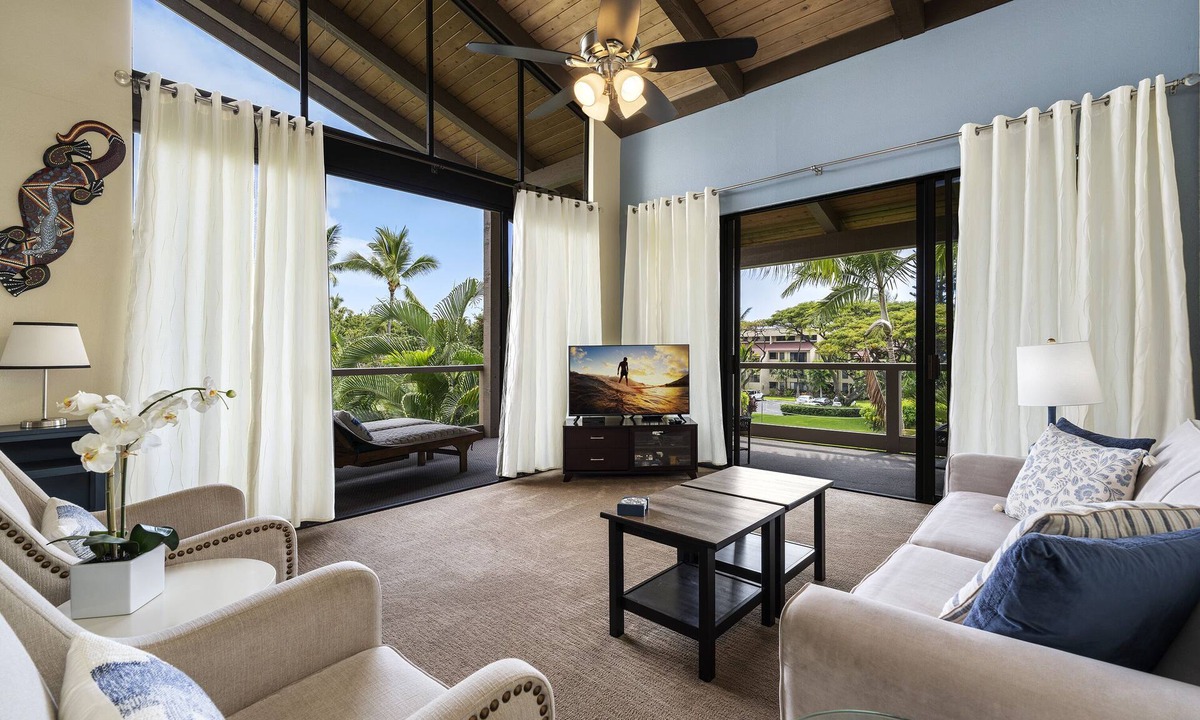 Kahaluu-Keauhou Condo | Amazing Ocean View 2BR 2Bath with Modern AC. Beautifully Upgraded. KKSR 9-305
