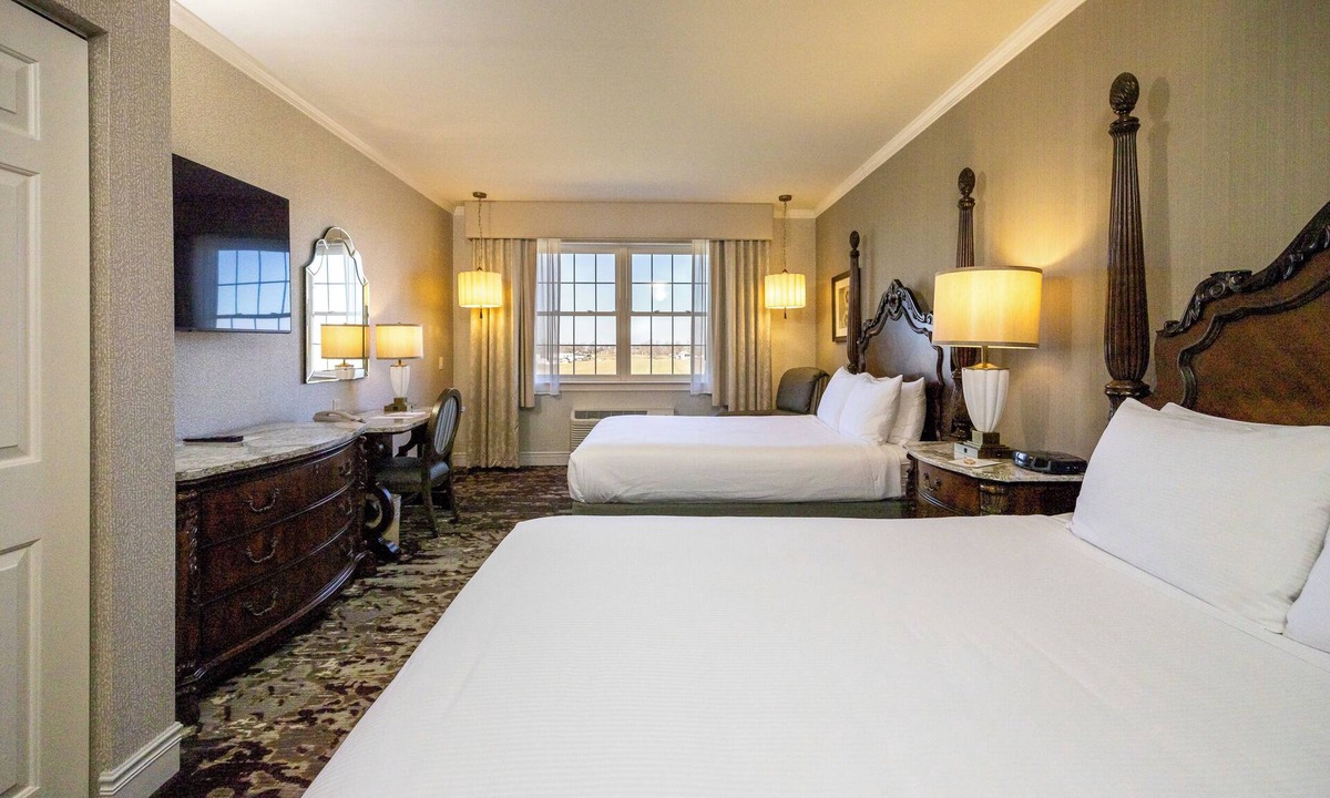 Ronks Hotel | AmishView Inn and Suites