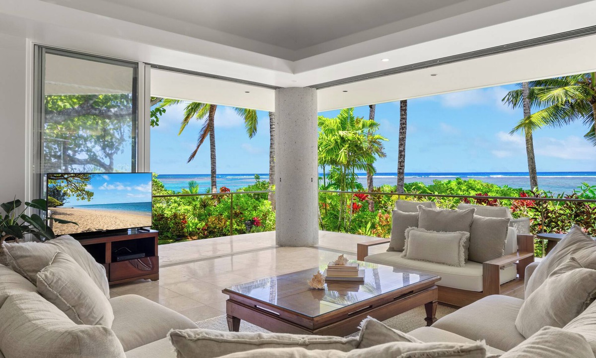 Kilauea House | Anini Beachfront Paradise~HotTub~Game Room~AC