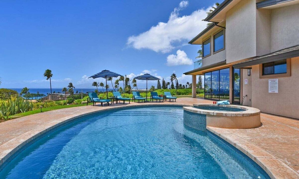 Kaanapali House | August Deals! Luxe Retreat w Private Pool & Hot Tub - HALE NUI