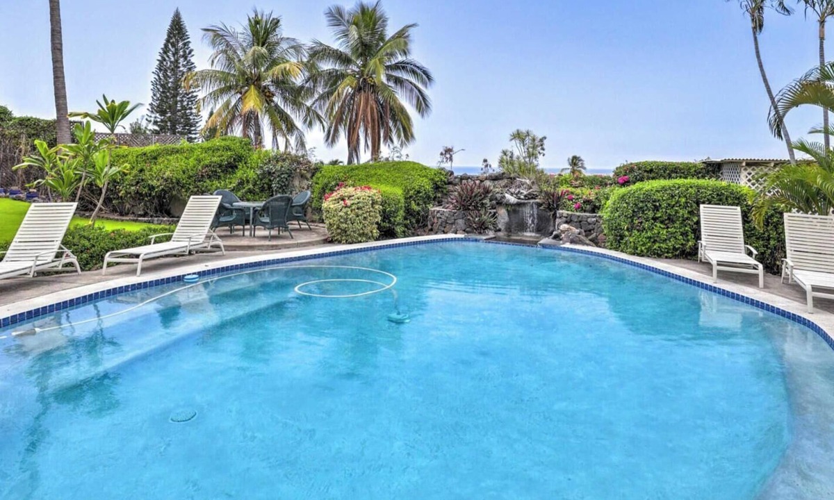 Historic Kailua Village House | Central Oceanview Hawaii Style House Pool & SPA