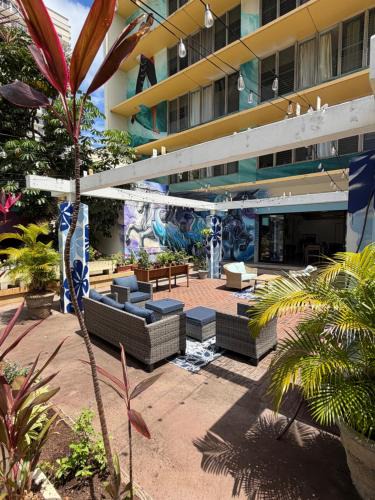 Ala Moana Hostel | Central YMCA Residences
