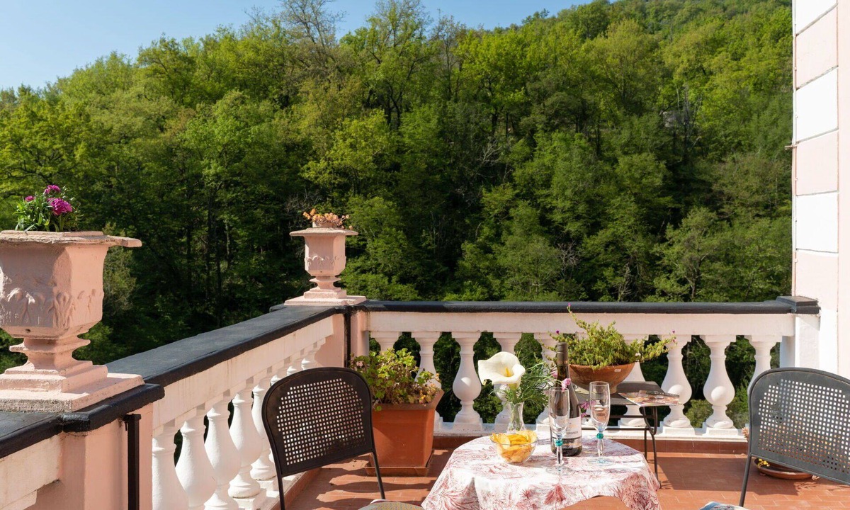 Molini Apartment | Cosy apartment for 6 guests with TV, patio and pets allowed