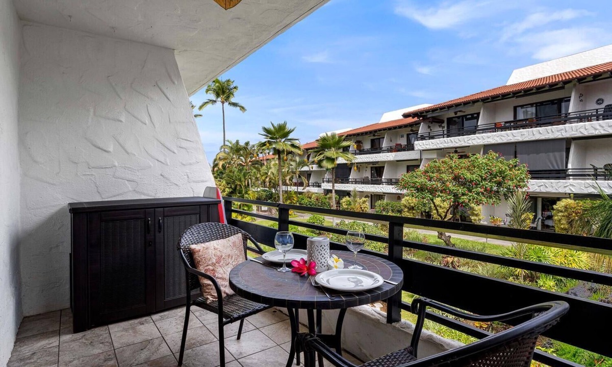 Kailua-Kona Condo | 🏖️Courtyard Kona Condo w/AC + Oceanfront Pools | Casa 202