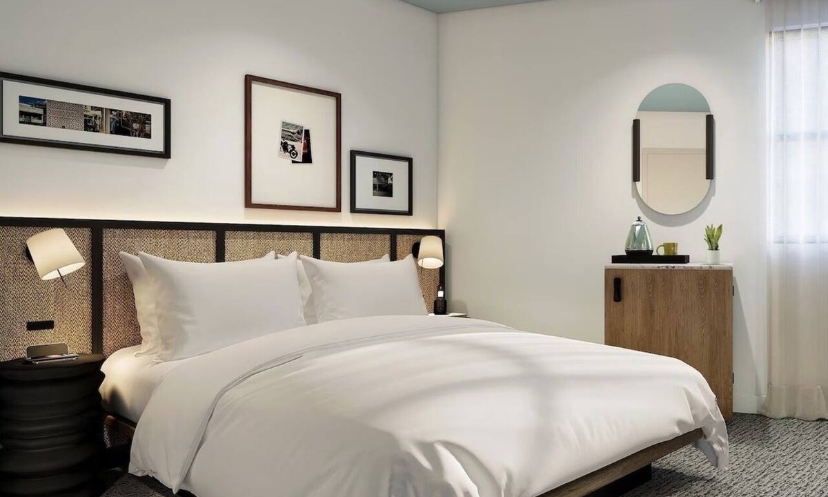 Waikiki Hotel | Cozy Queen Room, Ideal Waikiki Stay - Romer House, Near Beaches