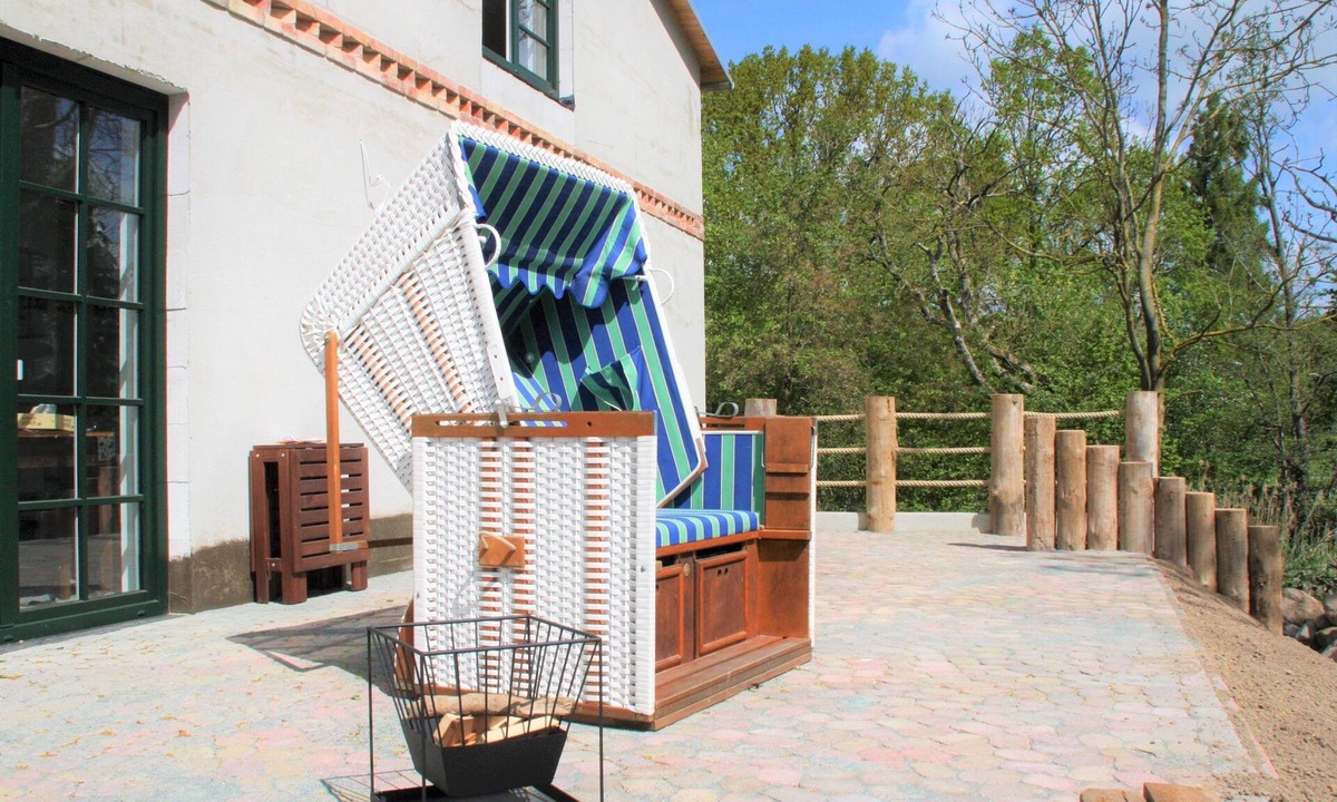 Hanstorf House | Delightful country house on the coast of MV, close to the beach, far away from the mainstream, 5P.
