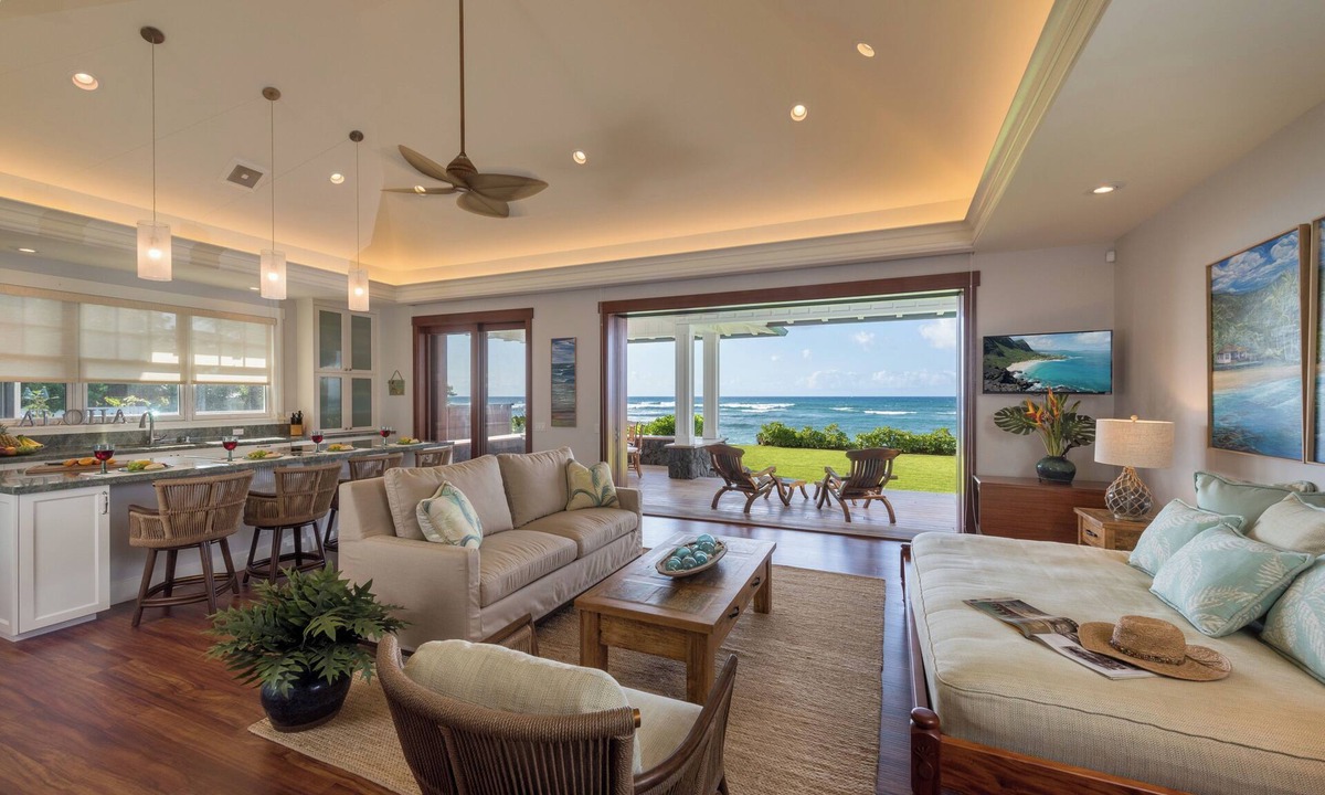 Mokuleia House | Designer Two Bedroom | Directly Beachfront | AC | Gourmet Kitchen | Private