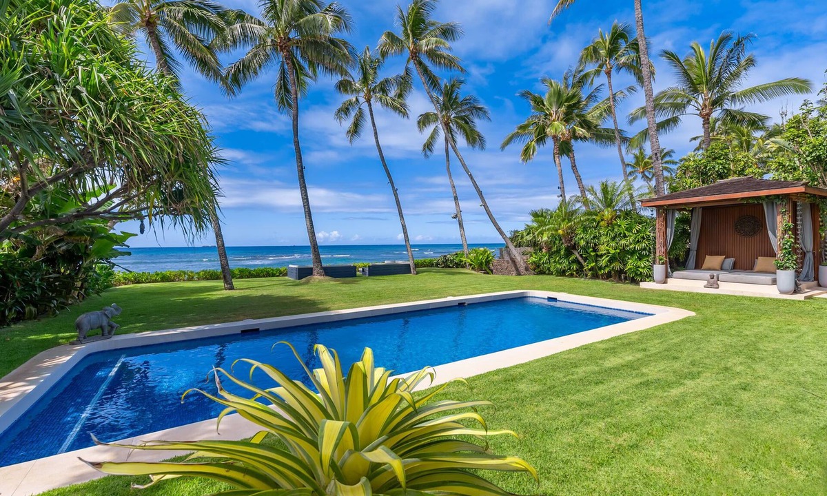 Kahala House | Diamond Head Beachfront Estate by Gather: Luxury Oceanfront w/Heated Pool