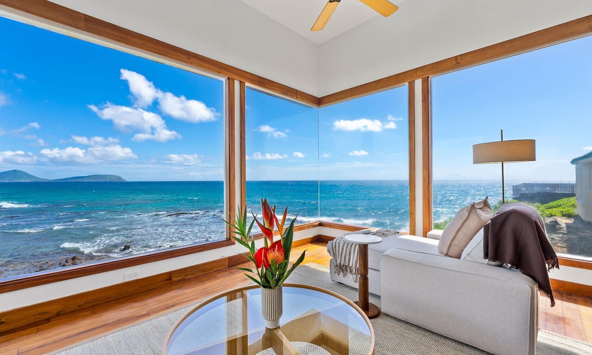 Kahala House | Diamond Head Sea Pool House: Oceanfront Estate w/Private Sea Pool
