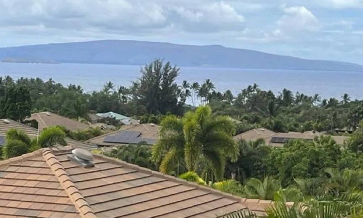 Kihei House | DON'T LET THIS ONE OF A KIND HOME SLIP THROUGH YOUR FINGERS!