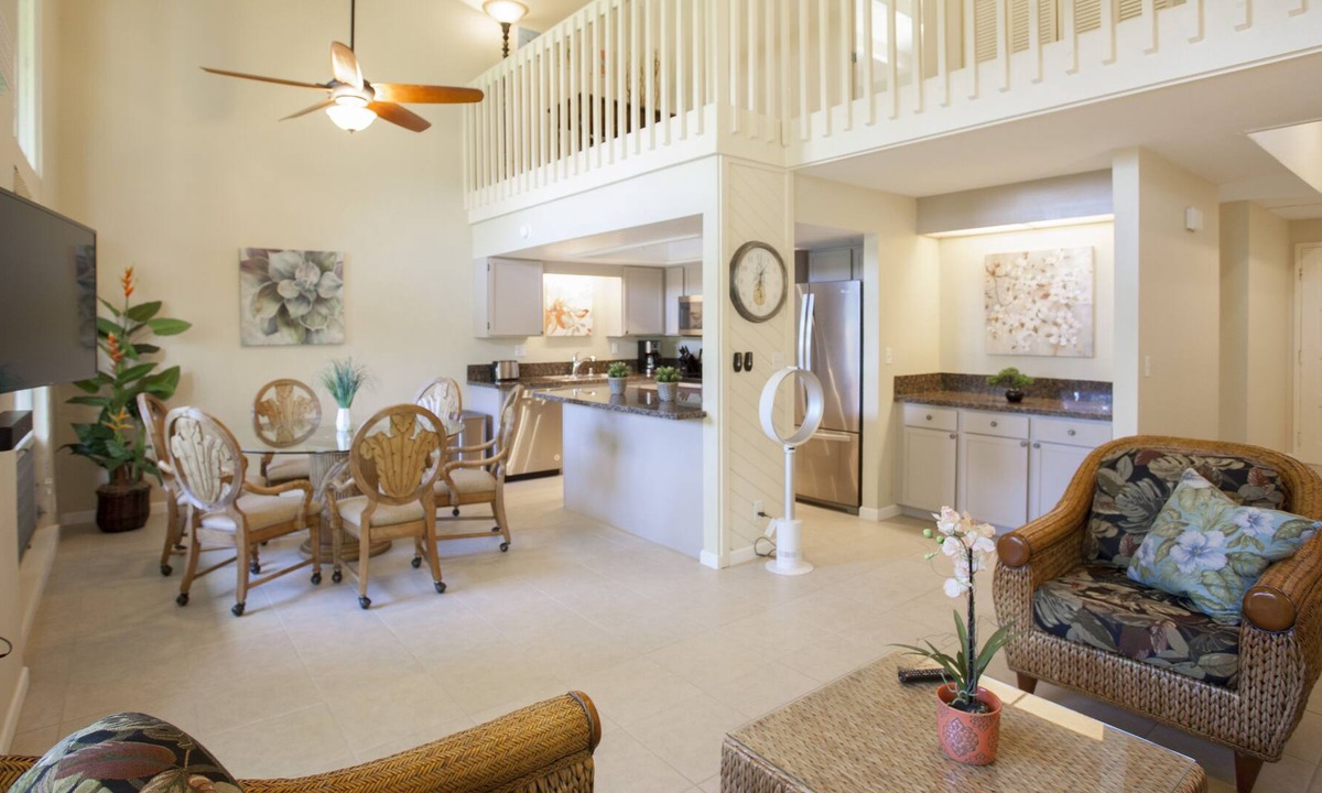 Princeville House | Elegant Princeville Townhouse! Walk To Beach! - Free WiFi