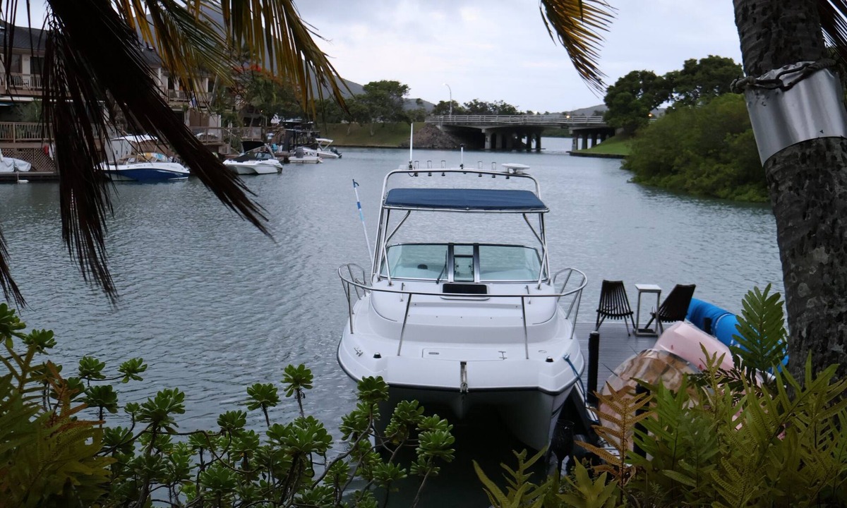 Portlock House | Fabulous 3-bedroom townhome on water with Office that perfect for your long stay