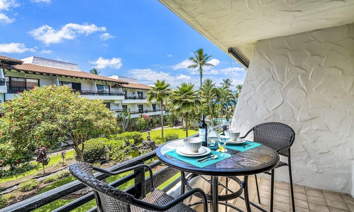 Kailua-Kona Condo | 🏖️Garden View Kona Condo w/Ocean Peek | Casa 221