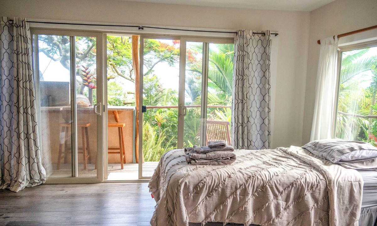 Kealakekua Apartment | Gingerhill Farm Retreat. Commune with Nature In South Kona.