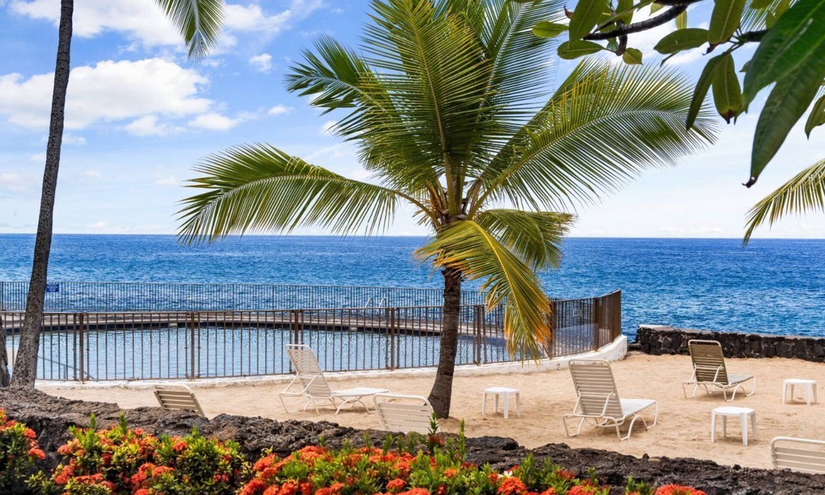 Kailua-Kona Condo | 🏖️Ground Floor Kona Condo | Ocean View + Central A/C