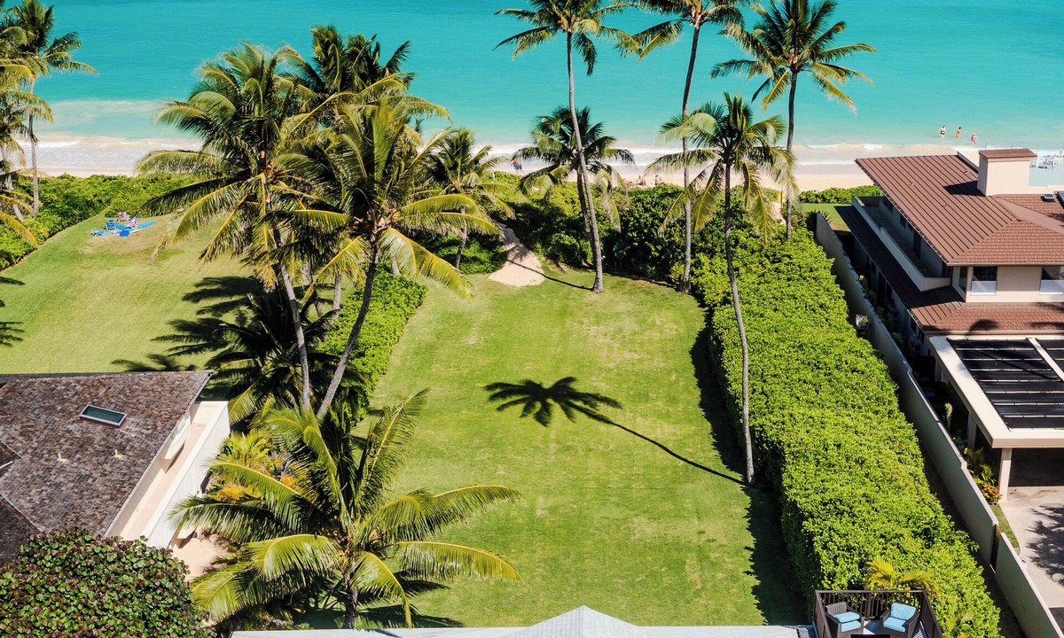 Kailua House | Hale Oahu Lic.#1990/NUC-1777/1778 BEACHFRONT KAILUA-SEP SPECIAL