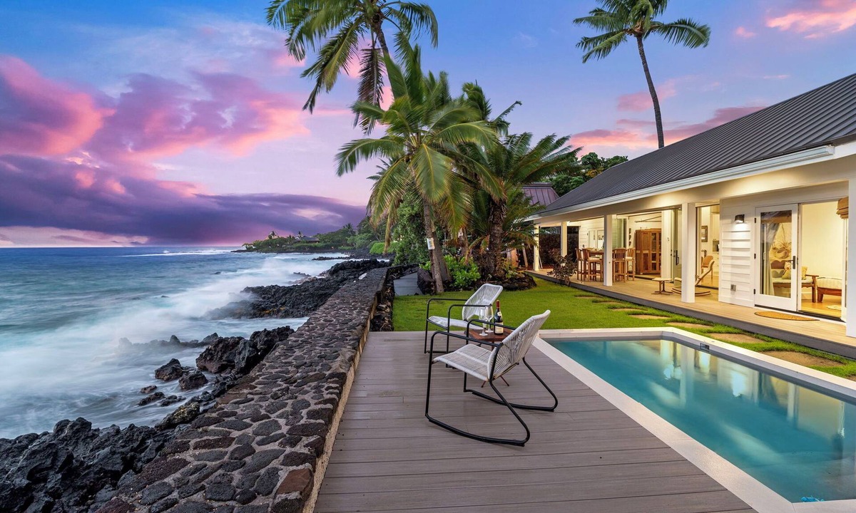 Kahaluu Bay House | HALE ONA LOA: DIRECT OCEANFRONT, GATED, ICONIC OCEANFRONT LUXURY WITH POOL