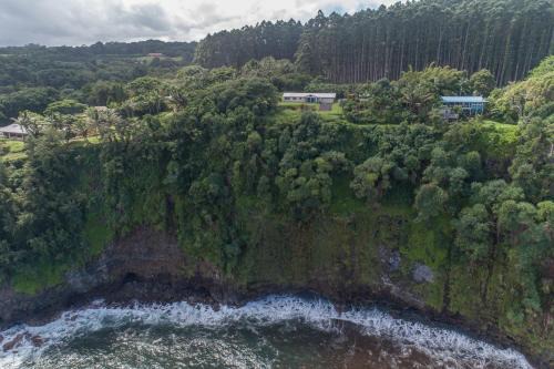 Ninole House | Hamakua Pukana La Hale
