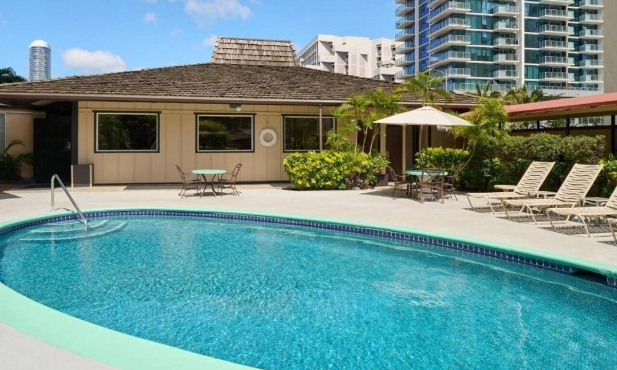 Ala Moana Hotel | High Floor City View King, Elevated Pool Views, Tranquil Koi Gardens