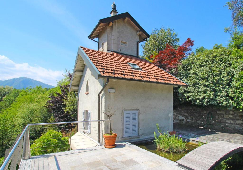 Pettenasco House | Holiday Home Il Roccolo by Interhome