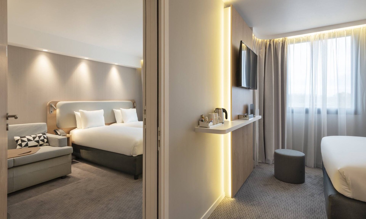 Bailly-Romainvilliers Hotel | Holiday Inn Express Marne La Vallee Val D Europe by IHG