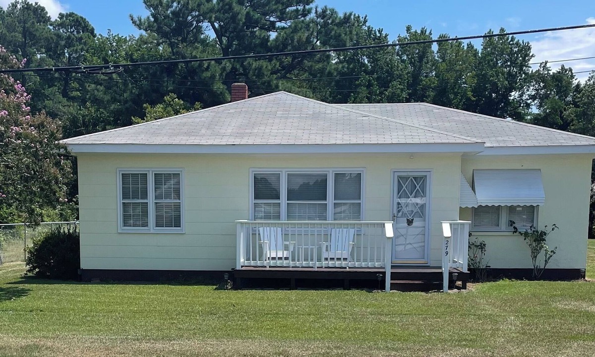 Wanchese House | Home in Wanchese minutes from great fishing and OBX beaches.