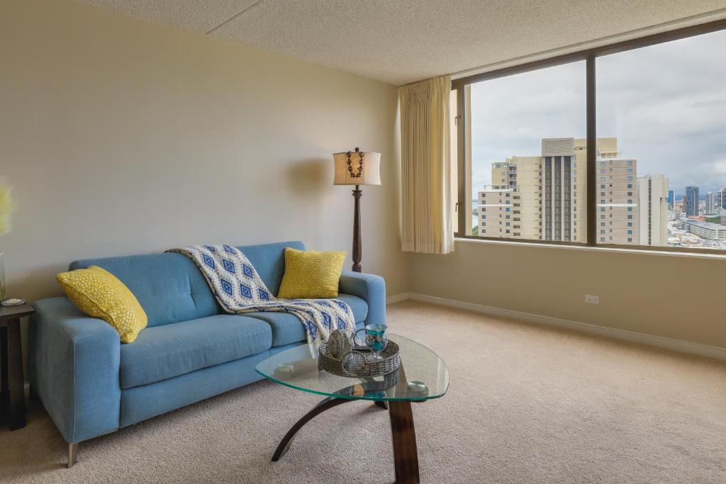 Waikiki House | Honolulu Condo Stay w/Balcony: Walk to Beaches!