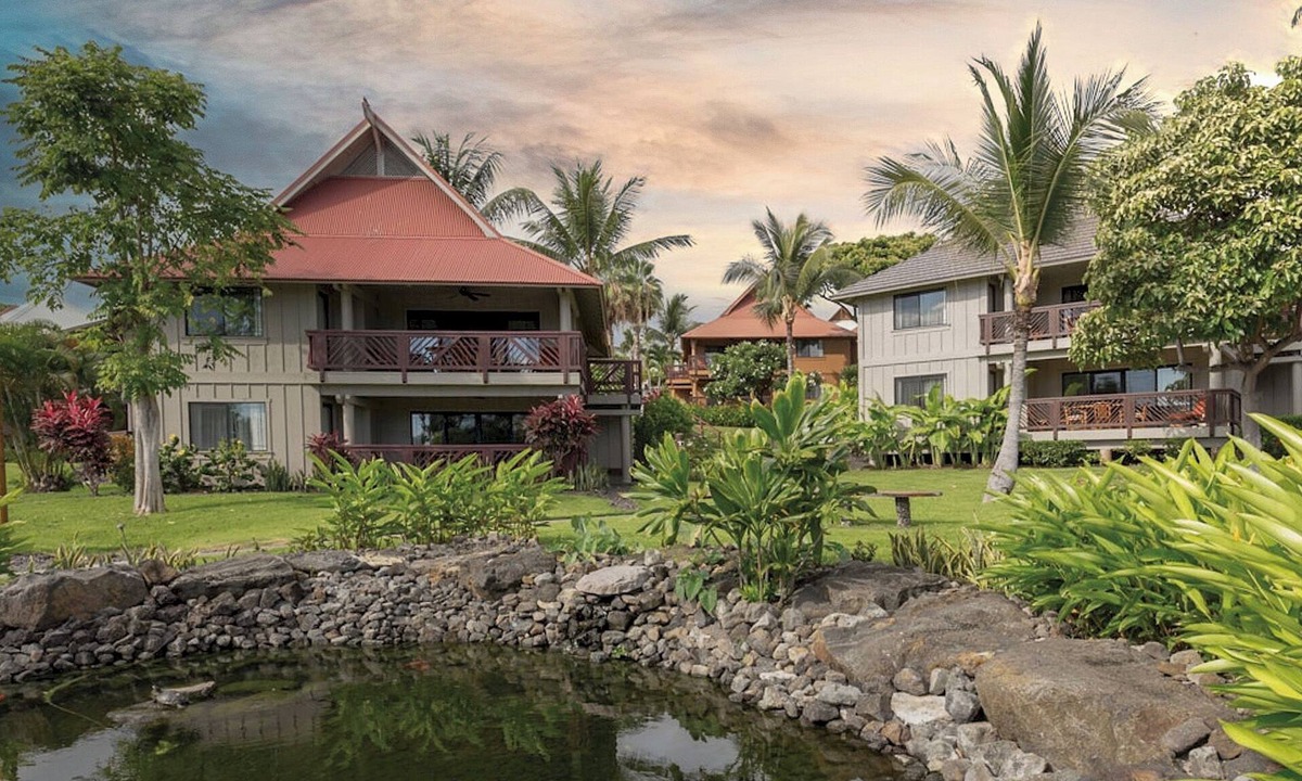 Kailua-Kona Resort | IRONMAN 2026 LODGING: 2 BR DELUXE CLUB WYNDHAM KONA HAWAIIAN RESORT