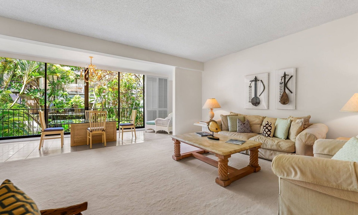 Waialae Iki Condo | Kahala Beach Villa: Condo w/Tropical Garden Views & Beach Access