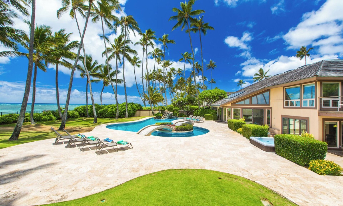 Kahala House | Kahala Mini Resort | Beachfront w/Pools, Tennis & Guest House
