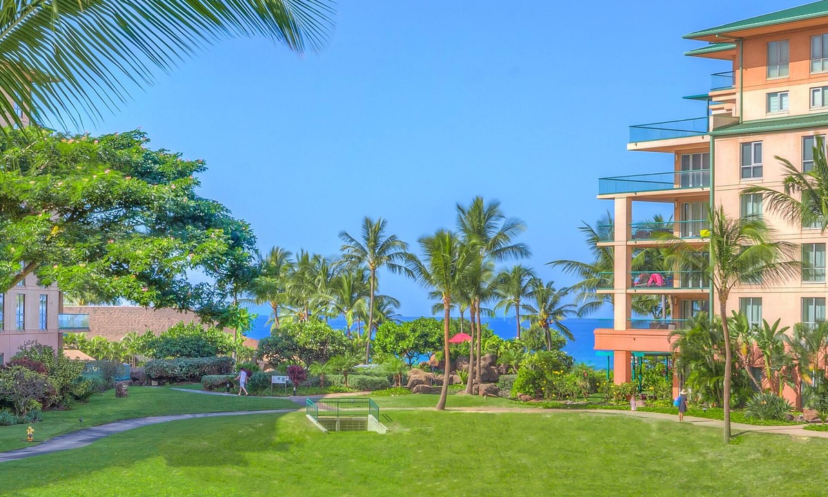 Honokowai Villa | KLVR welcomes you to Luana Garden Villa 1D upper level with partial ocean view