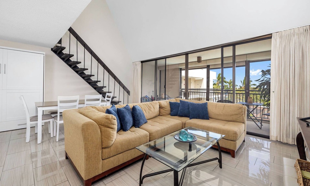 Historic Kailua Village Condo | Kona Alii 707 Stunning Top Floor Penthouse w/Roof Top Deck, AC, & Elevators