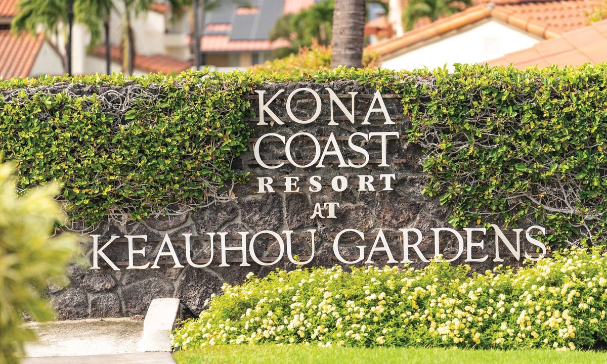 Kahaluu Bay Hotel | Kona Coast Resort