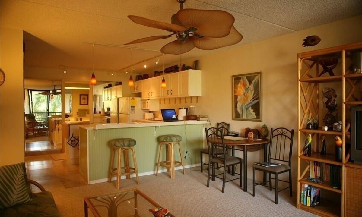 Historic Kailua Village Condo | Kona Pacific B311 - Quiet, comfortable & walking distance to Town and the beach
