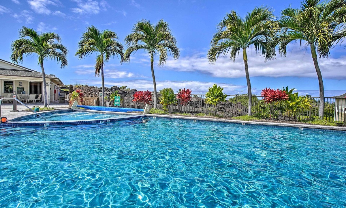 Kahaluu-Keauhou House | Lanai & Resort-Style Perks! Kona Townhome