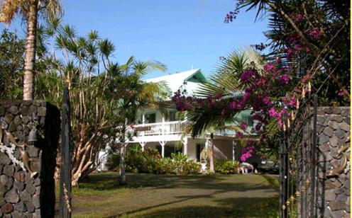 Kapoho Bed & Breakfast | Lava Tree Tropic Inn