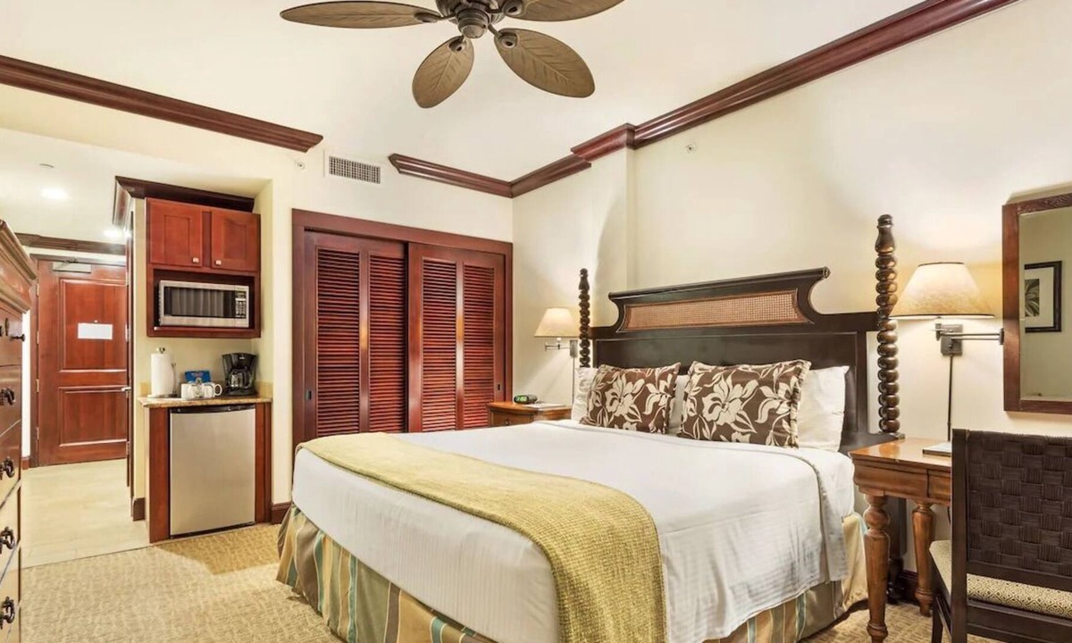 Wailua House | Look No Further! 4 Comfortable Units, Full Kitchen, Near Coconut Marketplace