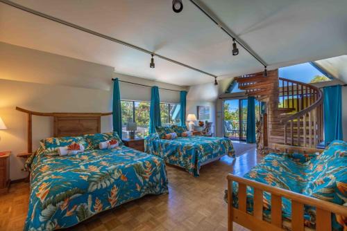 Haiku House | Lotus Room Farm Stay in Haiku on Road to Hana