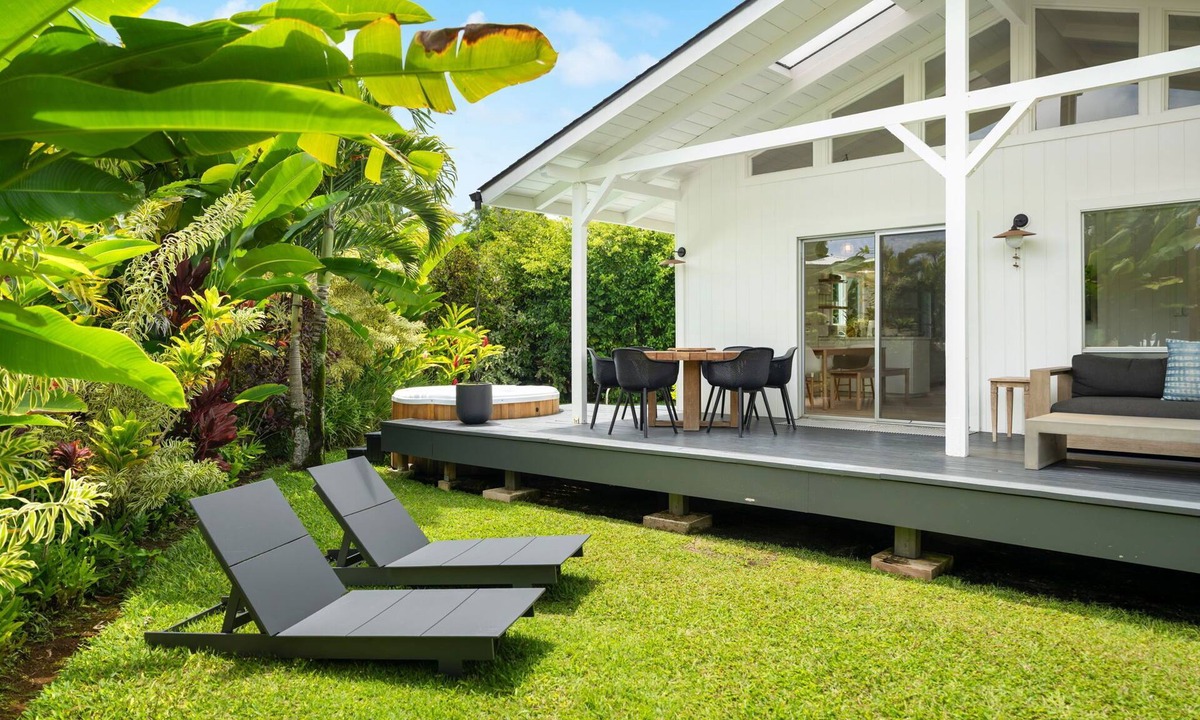 Hanalei Palms House | Luxurious One Hanalei, Walk to the Bay! TVNC #1168
