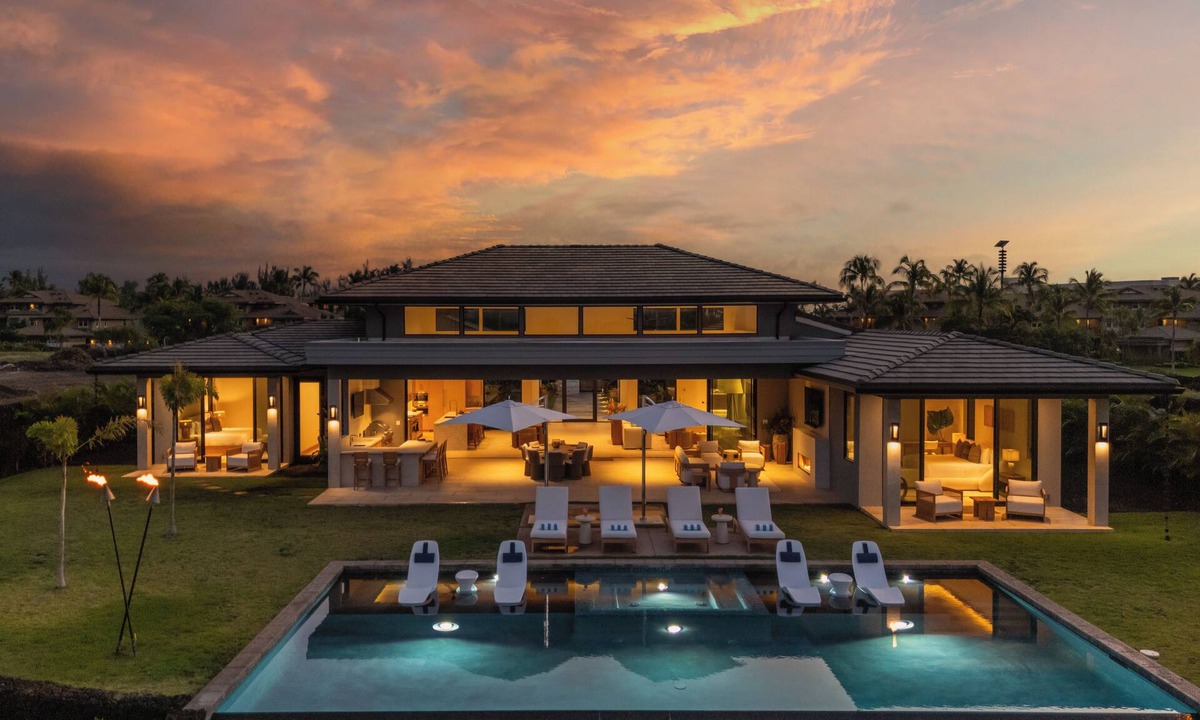 Waikoloa House | Luxury 5BR One Ocean Estate OE12 at Mauna Lani – Lanai, Great Room & Pool