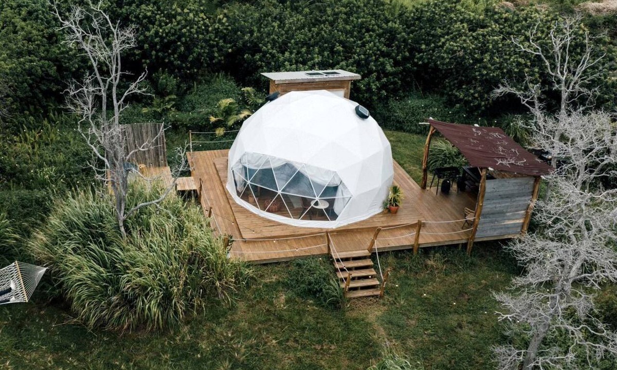 Naalehu Cabin | Luxury Outdoor Dome with Outdoor Bathtub, Ideal for a Big Island Camping Experience in Hawaii