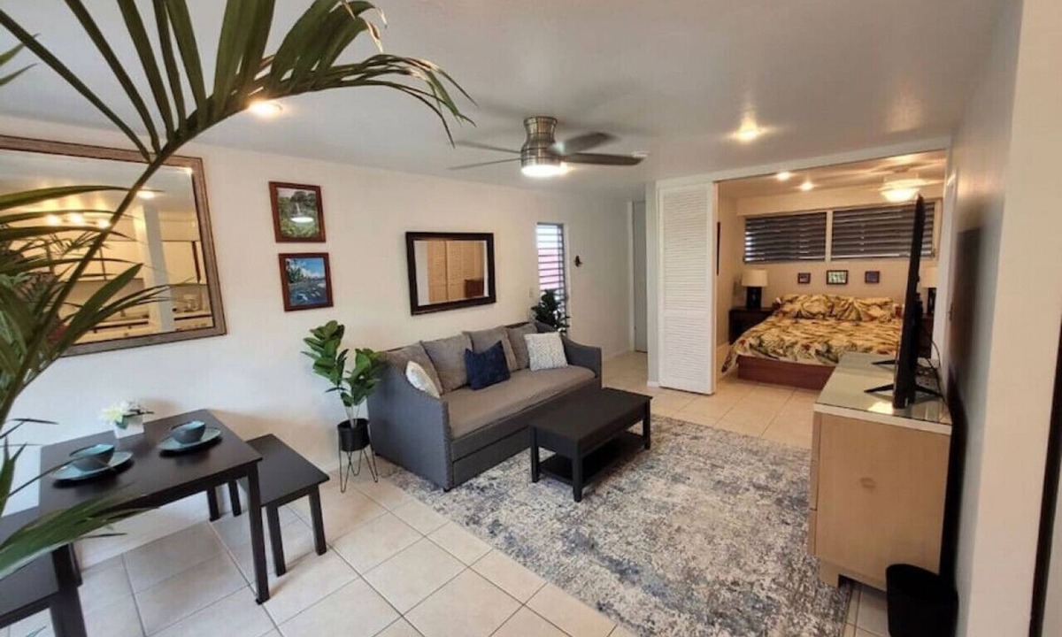 Historic Kailua Village Apartment | Modern 1-Bedroom Island Getaway Near Downtown Kona