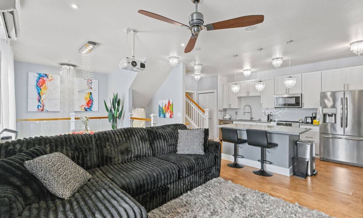 Ewa Villa | Modern Island Living | Parking, AC, Fast WiFi, W/D