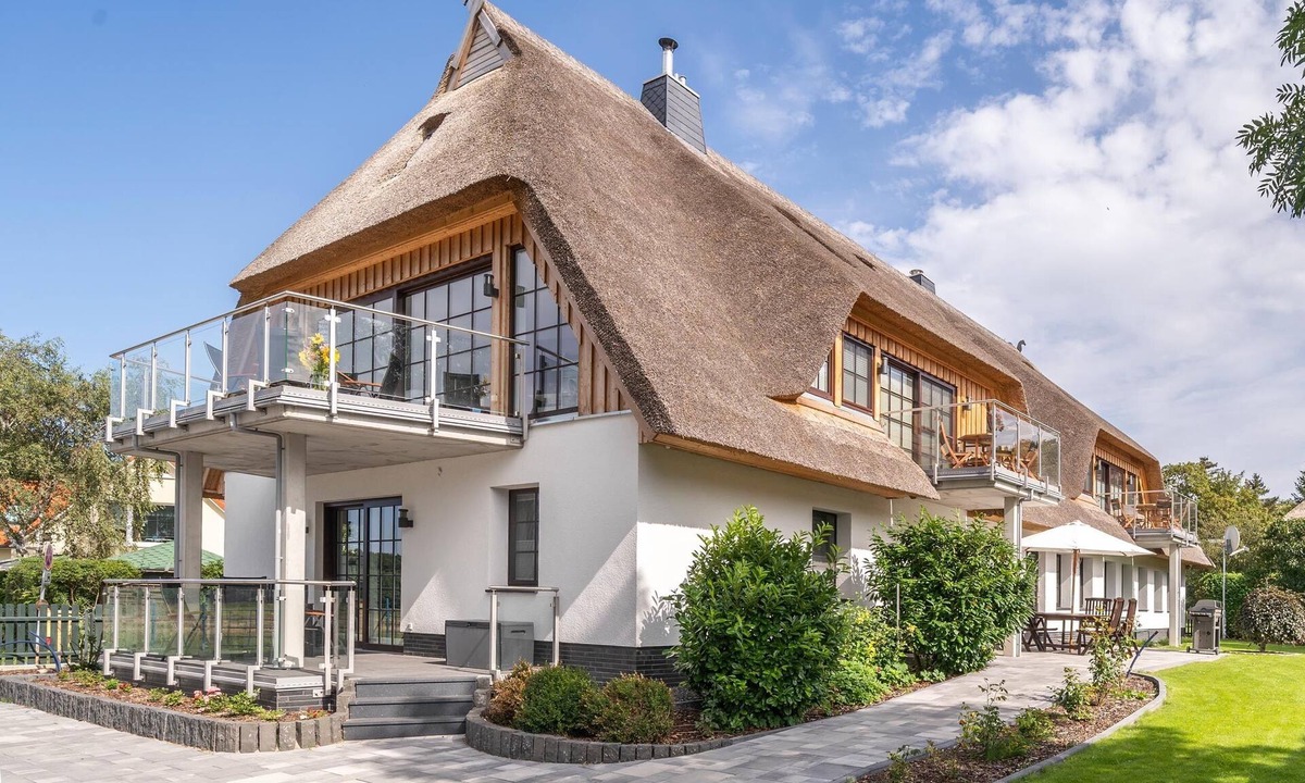 Graal Mueritz Apartment | Modern vacation apartment close to the beach with large terrace