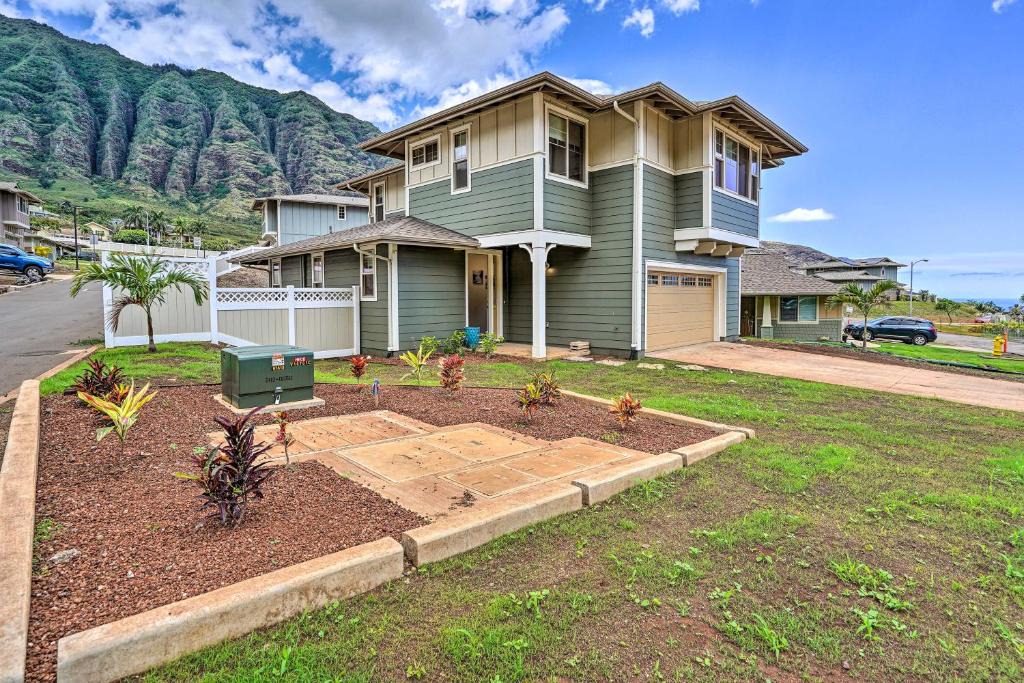 Makaha Valley House | Modern Waianae Home w/Mountain & Valley View