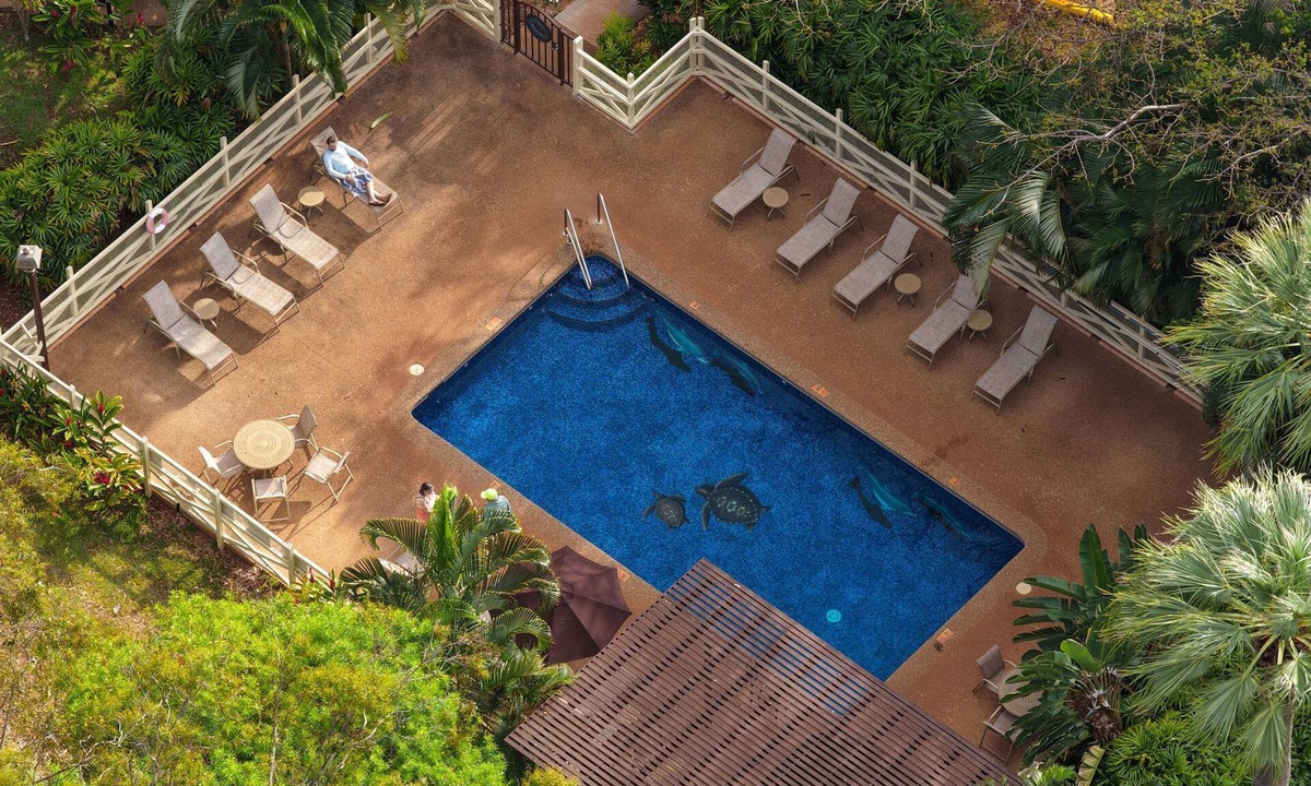 Maunaloa House | Molokai Paniolo Hale Oasis: Private Beach, Pool