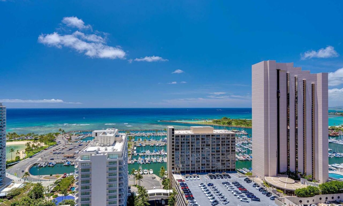 Waikiki Condo | Monthly Discovery Bay 2904 2 Bedroom Ocean/Sunset/Marina 2 Queen Beds